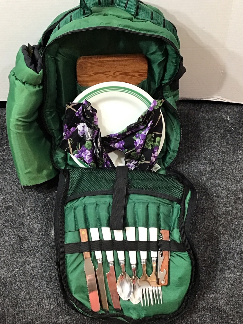 Picnic Time Green insulated Backpack wine and cheese set for 2